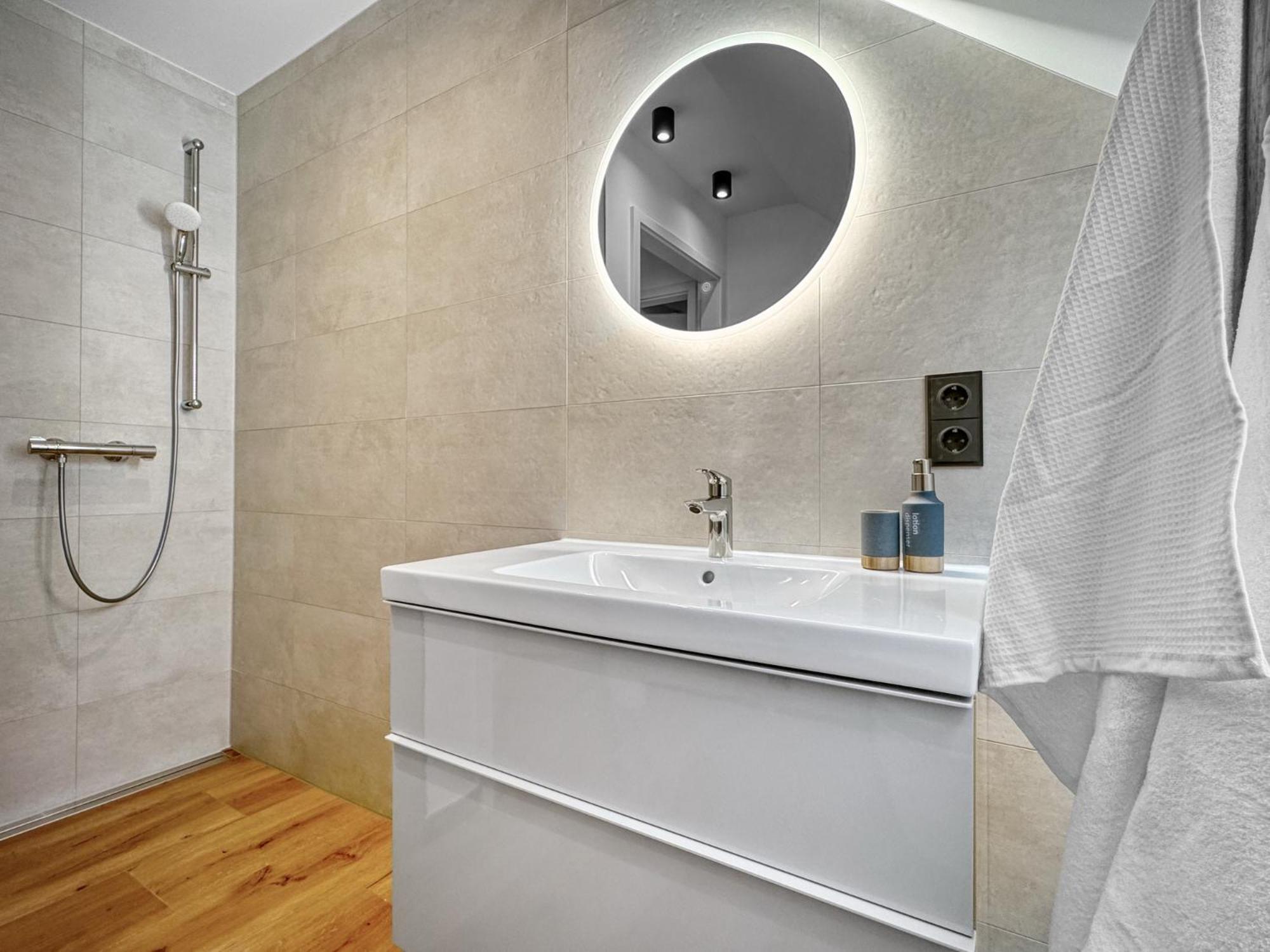 Cblue: Seeblick, Kamin, Wallbox, Natur Bentwisch Ngoại thất bức ảnh